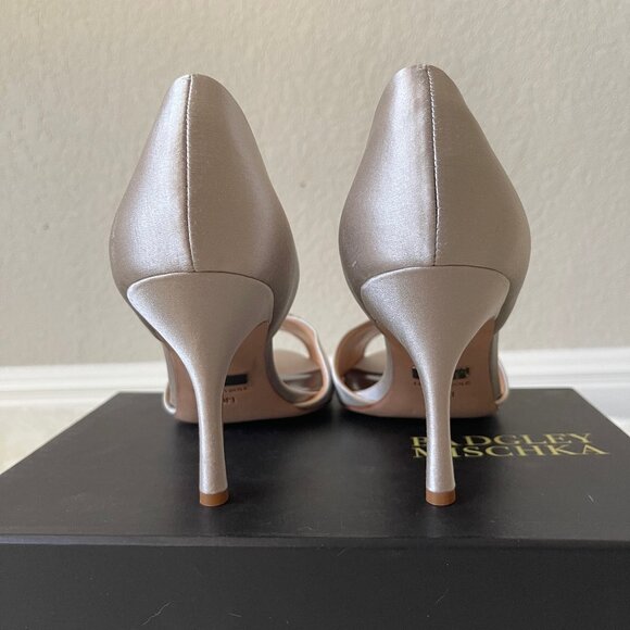 Badgley Mischka Salsa D’Orsay Pump in silver satin, size 10 - Picture 6 of 15
